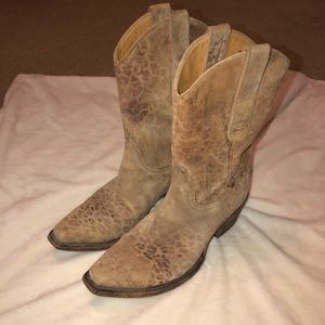 Old Gringo Leopardito Cowgirl Boots